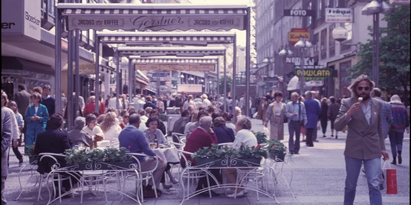 Kärntnerstrasse pedestrian mall with shops and crowds