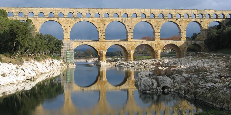 Pont du Gard reflection