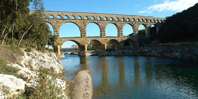 Pont du Gard close-up
