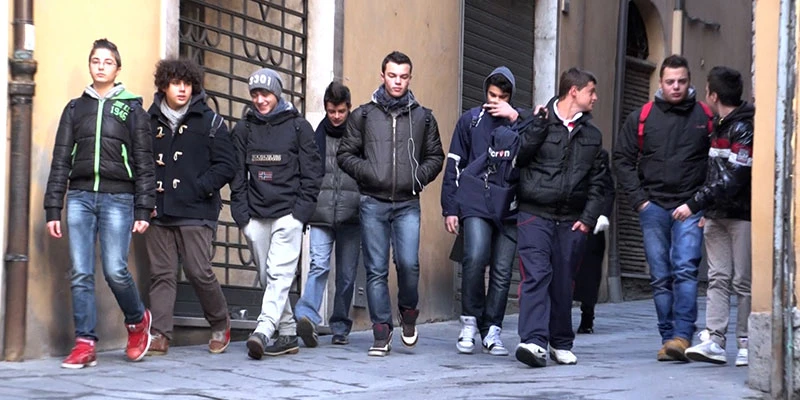 Todi1 00 06 43 03 still084