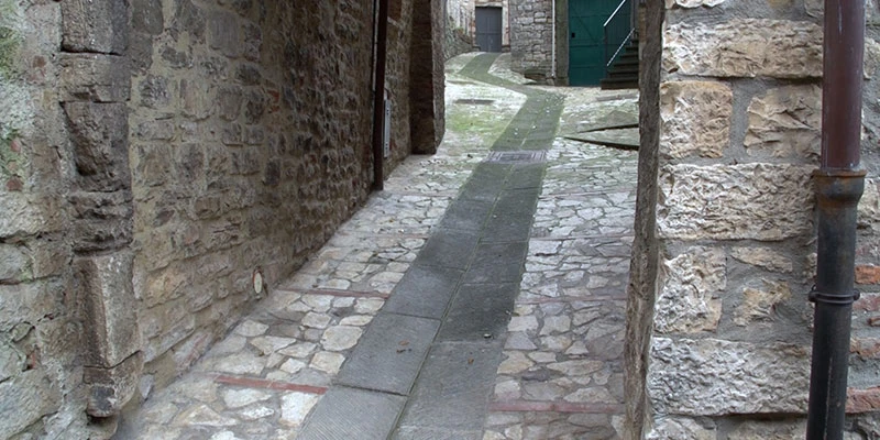 Todi2 00 05 44 17 still144