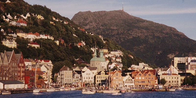 Approaching Bergen