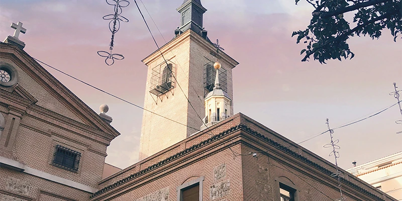 Church of San Ginés and Convento de Las Descalzas Reales along Calle Arenal