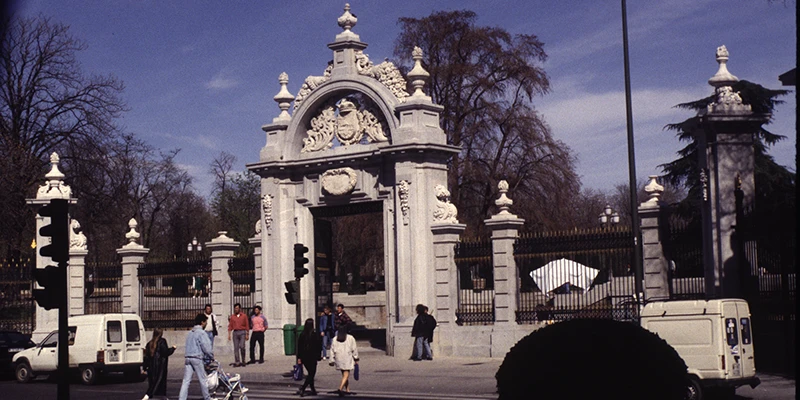 Enter the park through the monumental Puerta de Felipe IV gateway