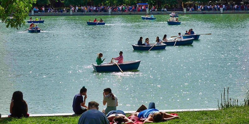 Originally built as a stage for water pageants and mock naval battles