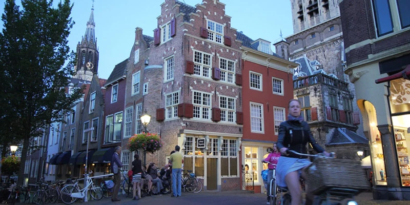 Delft main movie 00 00 00 00 still010
